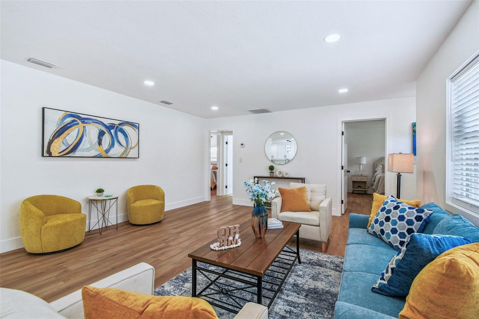 Image 16 of 81 For 4657 5th Avenue N