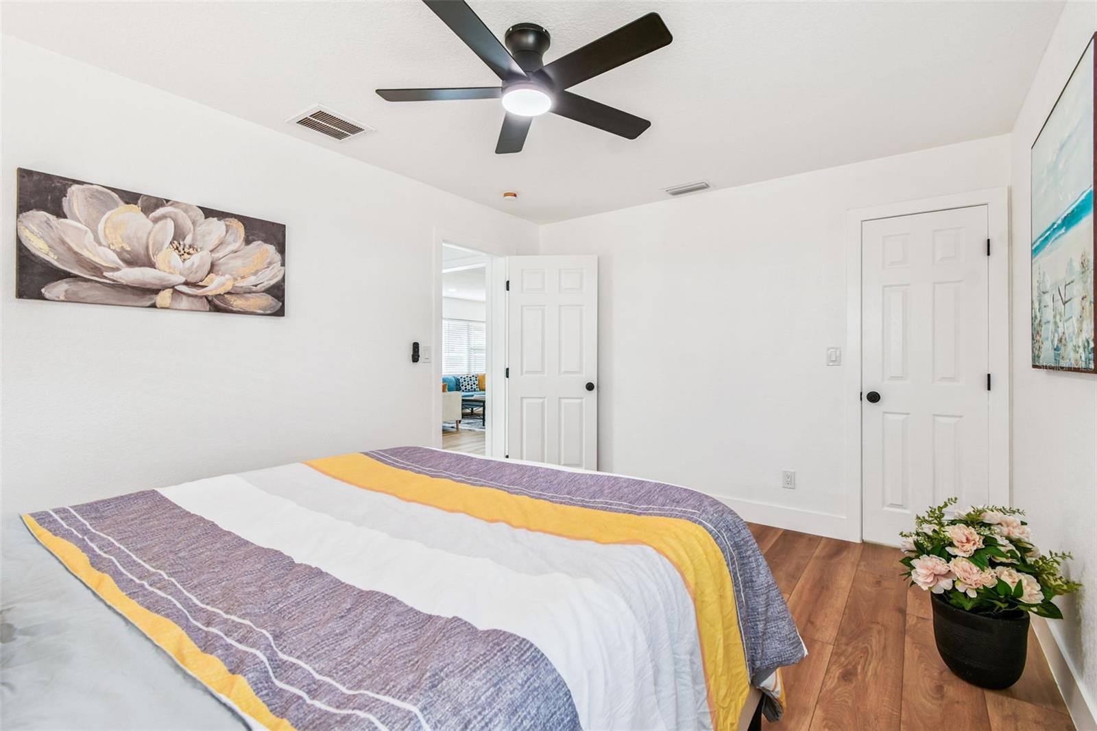 Image 39 of 81 For 4657 5th Avenue N