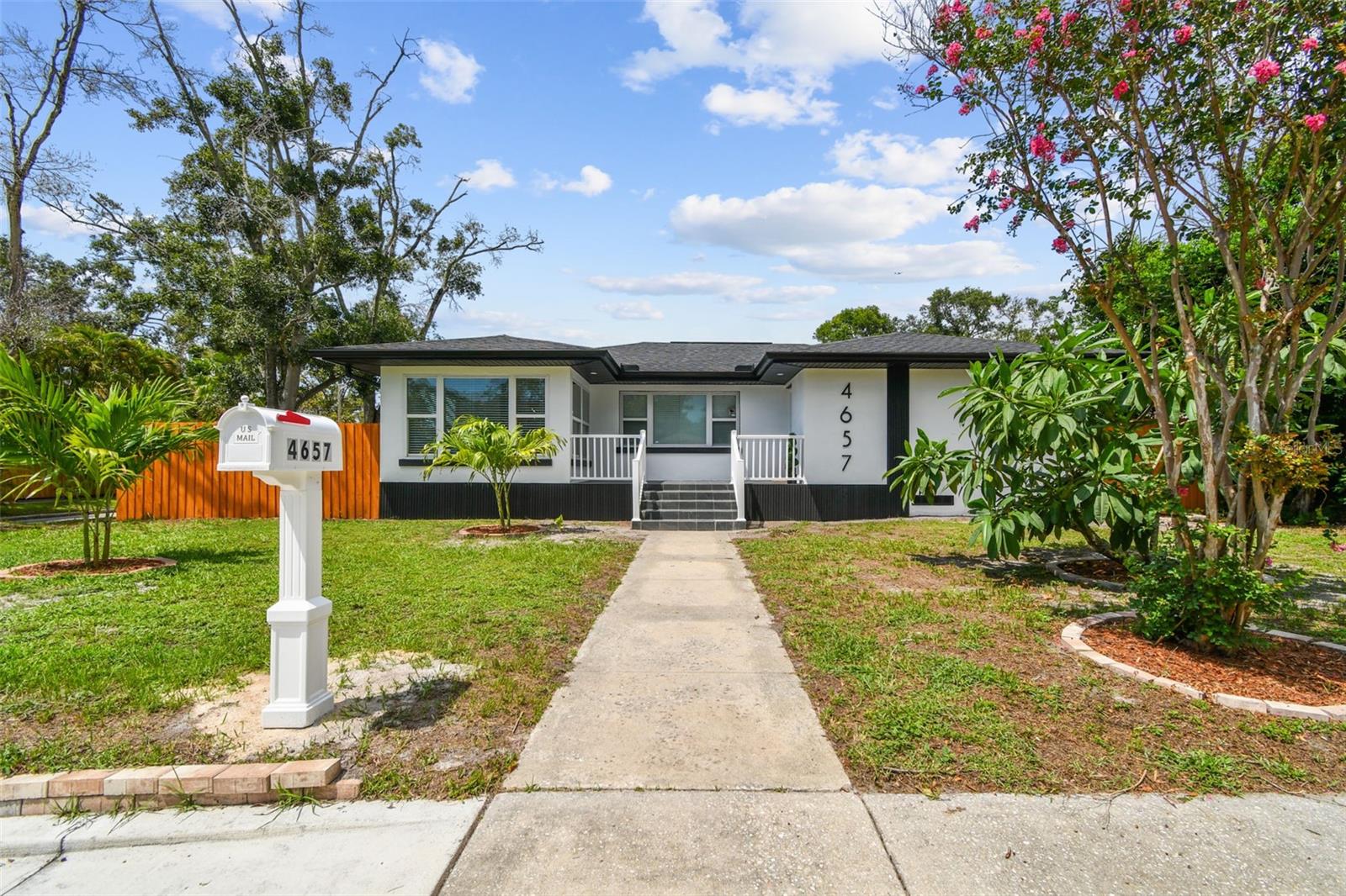 Image 6 of 81 For 4657 5th Avenue N