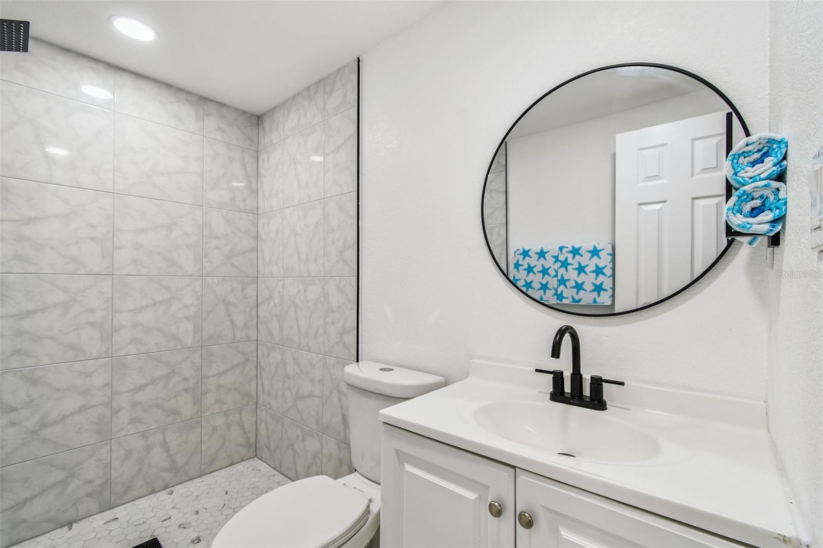 Image 62 of 81 For 4657 5th Avenue N