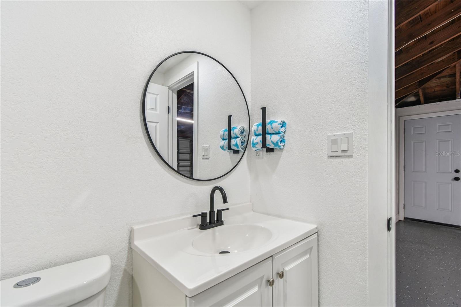 Image 64 of 81 For 4657 5th Avenue N