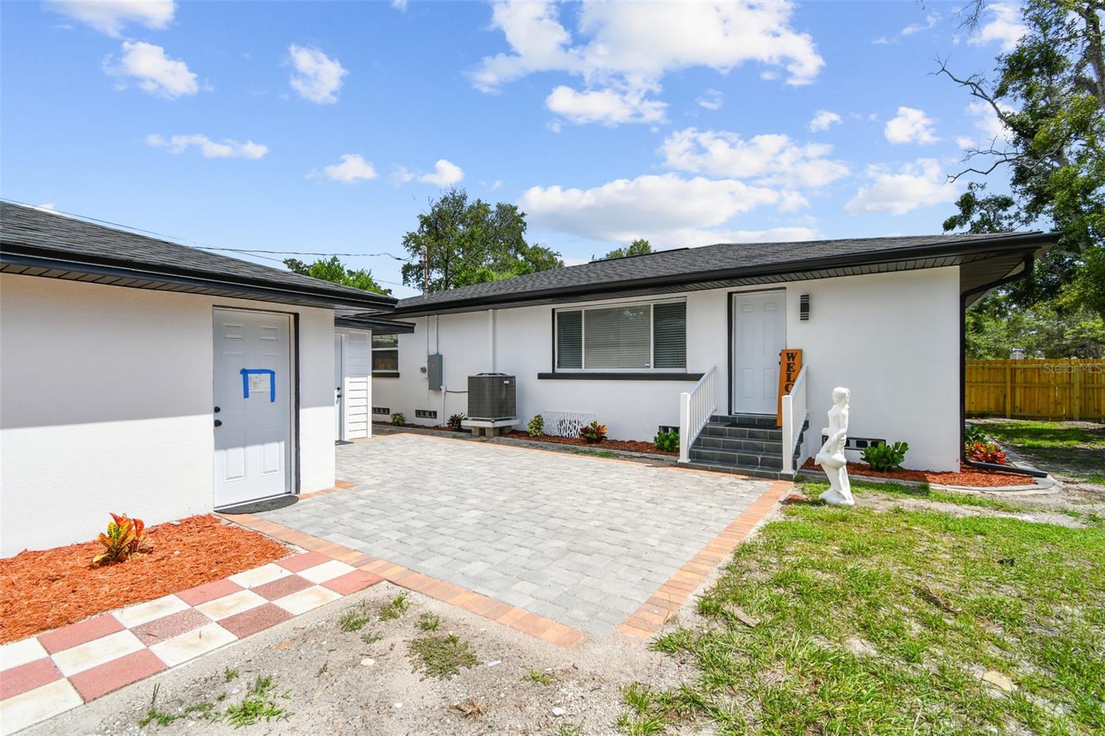 Image 67 of 81 For 4657 5th Avenue N