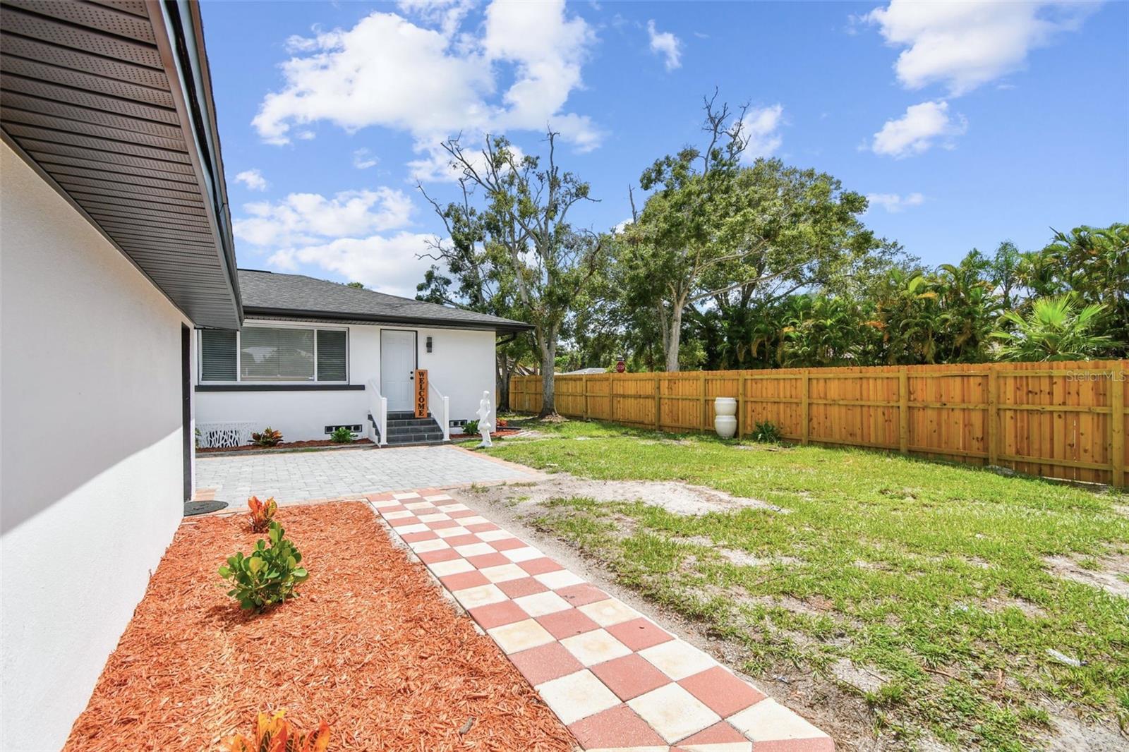 Image 68 of 81 For 4657 5th Avenue N