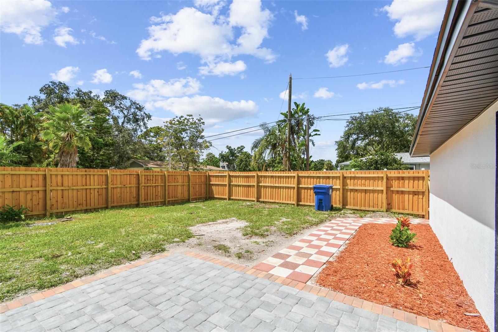Image 69 of 81 For 4657 5th Avenue N