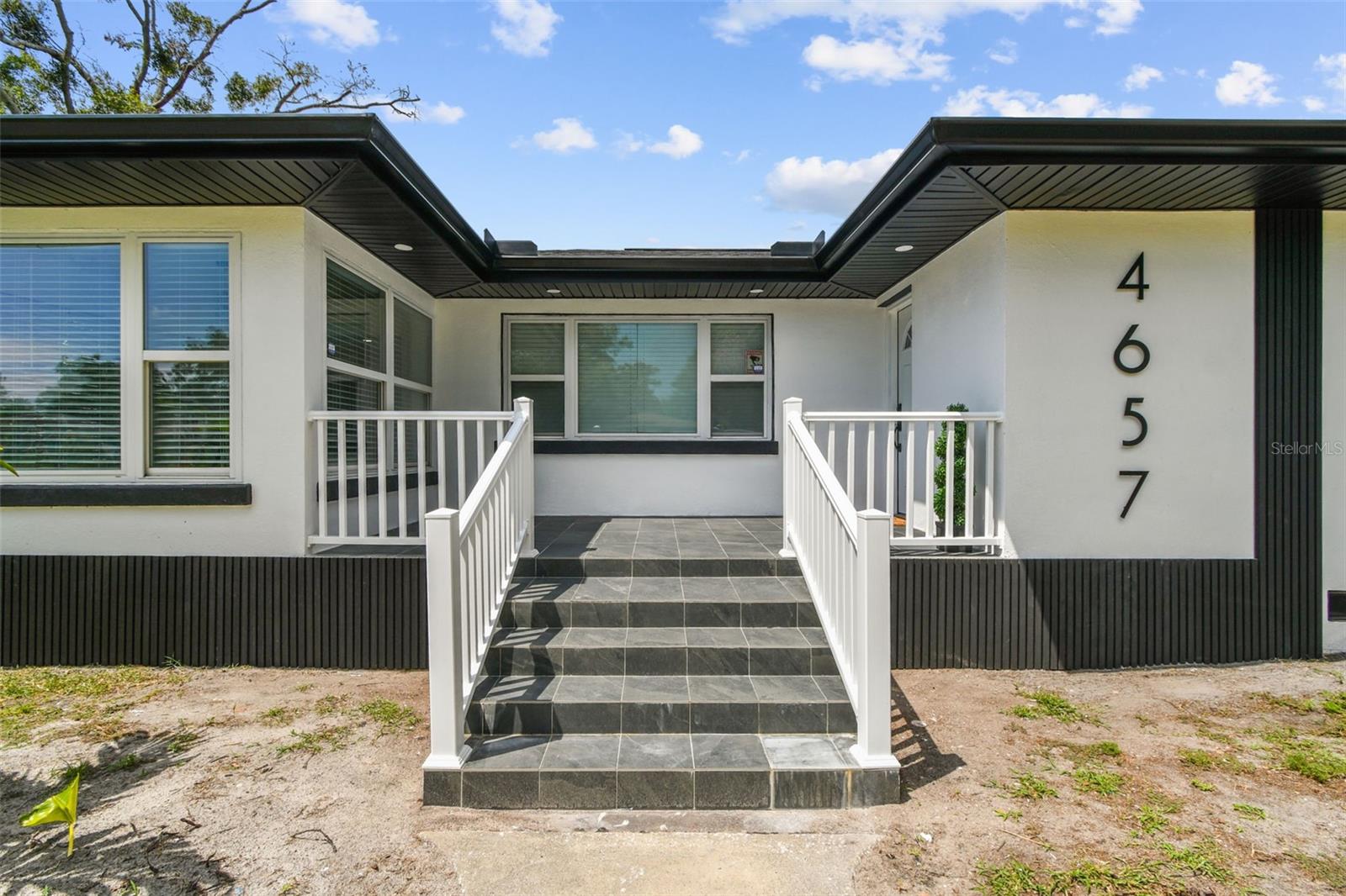 Image 7 of 81 For 4657 5th Avenue N