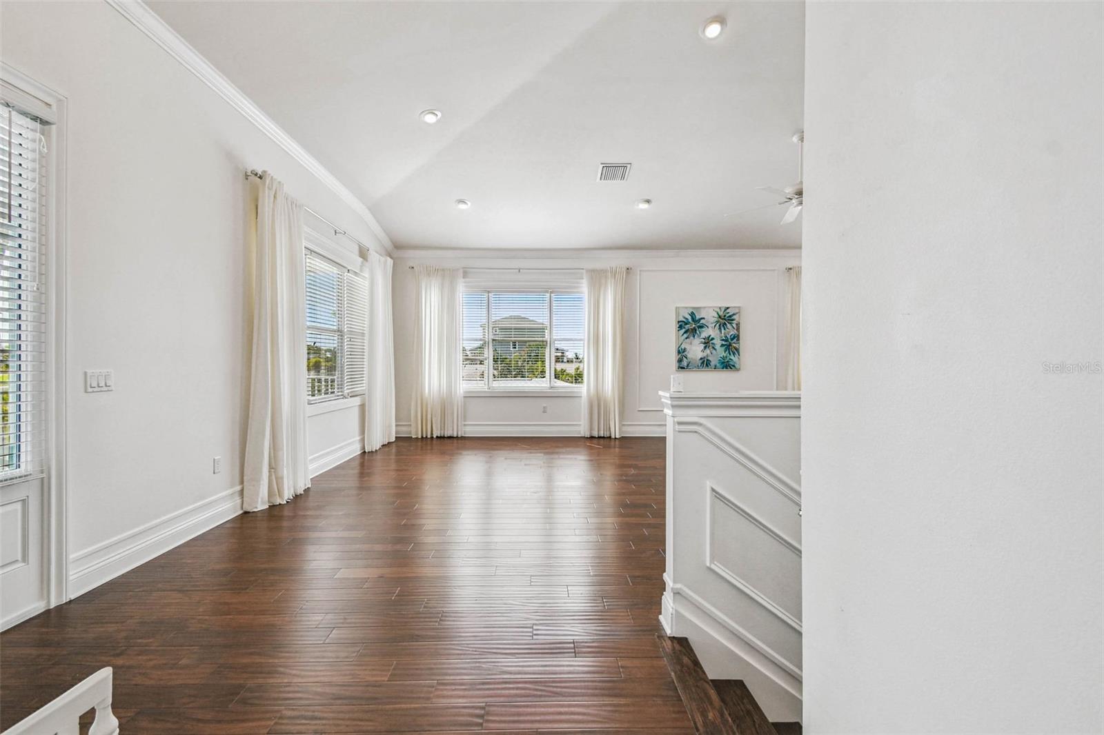 Image 25 of 73 For 109 15th Street
