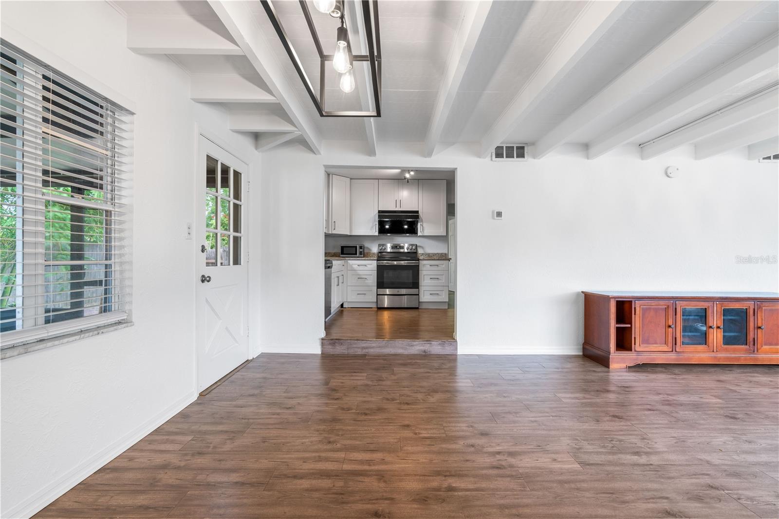 Image 6 of 19 For 3909 Lemon Street
