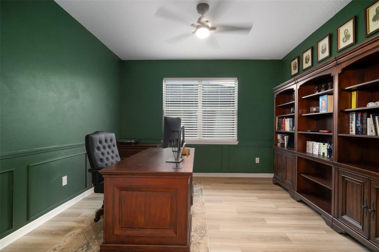 Listing photo id 24 for 3886 Maple Bay Lane