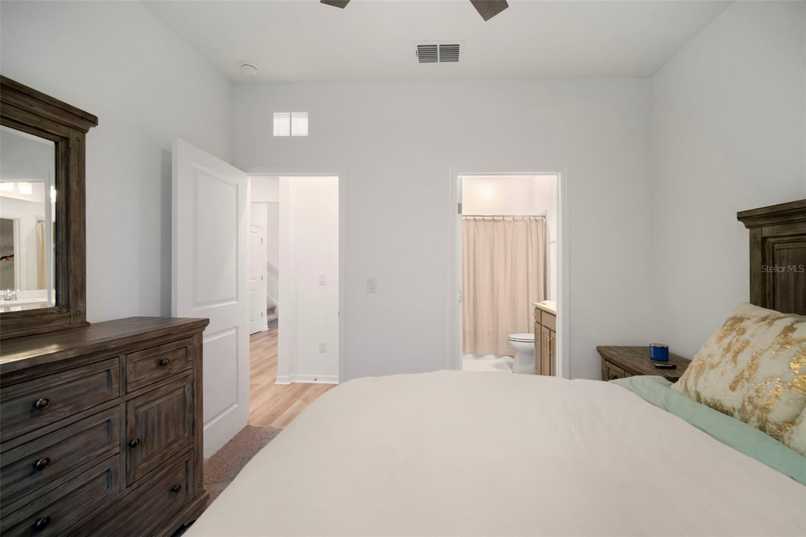 Listing photo id 29 for 3886 Maple Bay Lane