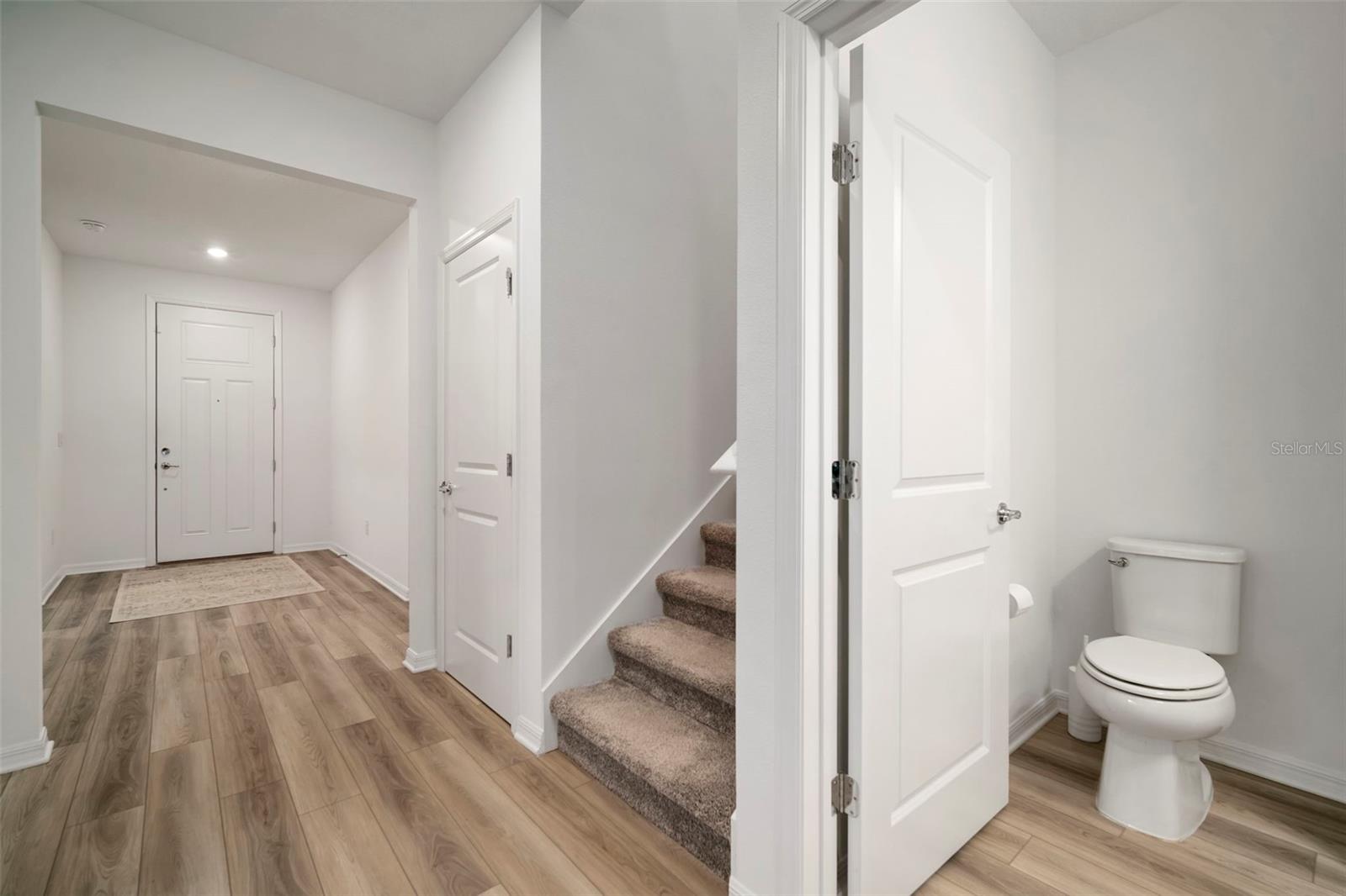 Listing photo id 32 for 3886 Maple Bay Lane