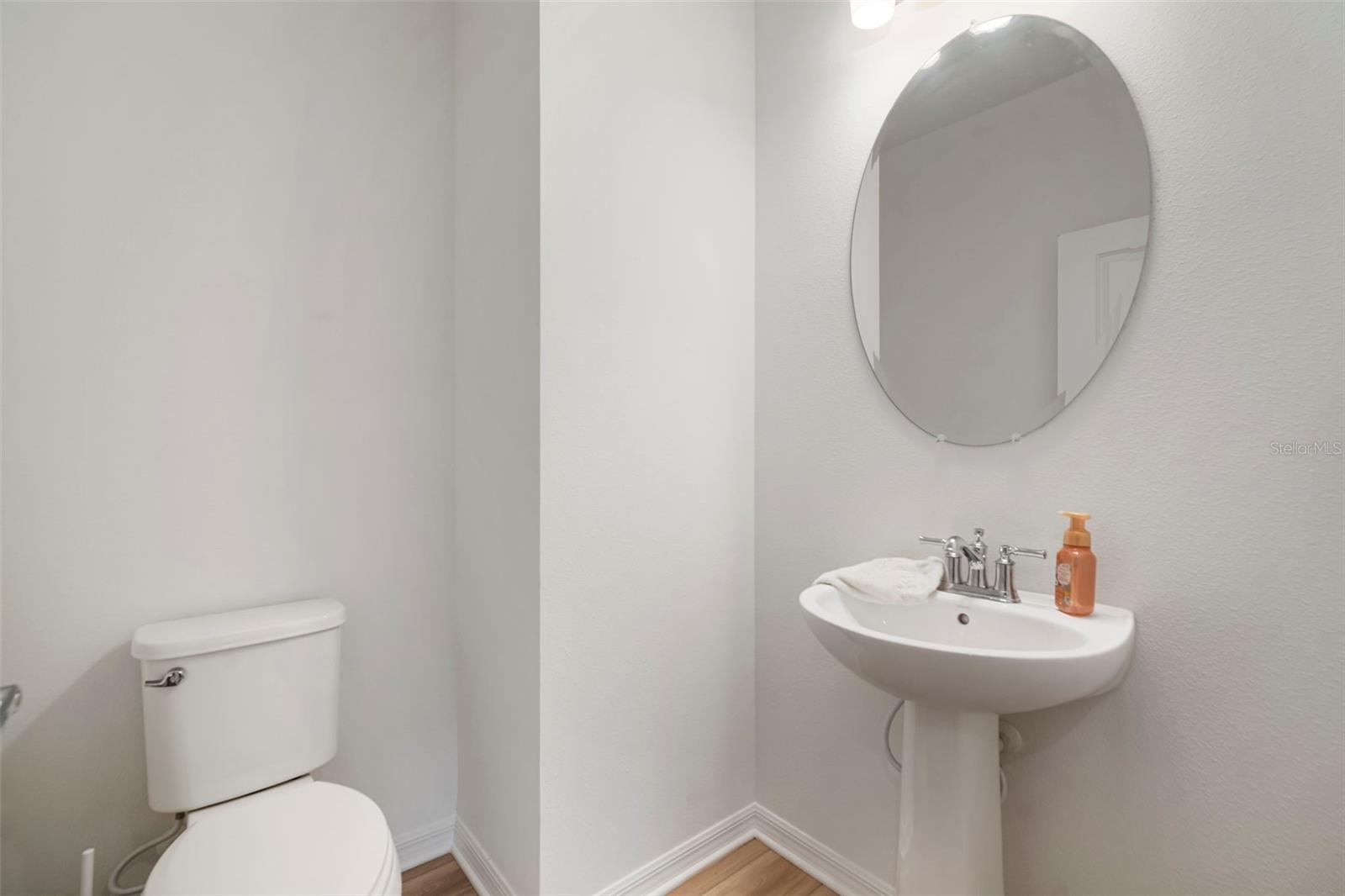 Listing photo id 33 for 3886 Maple Bay Lane