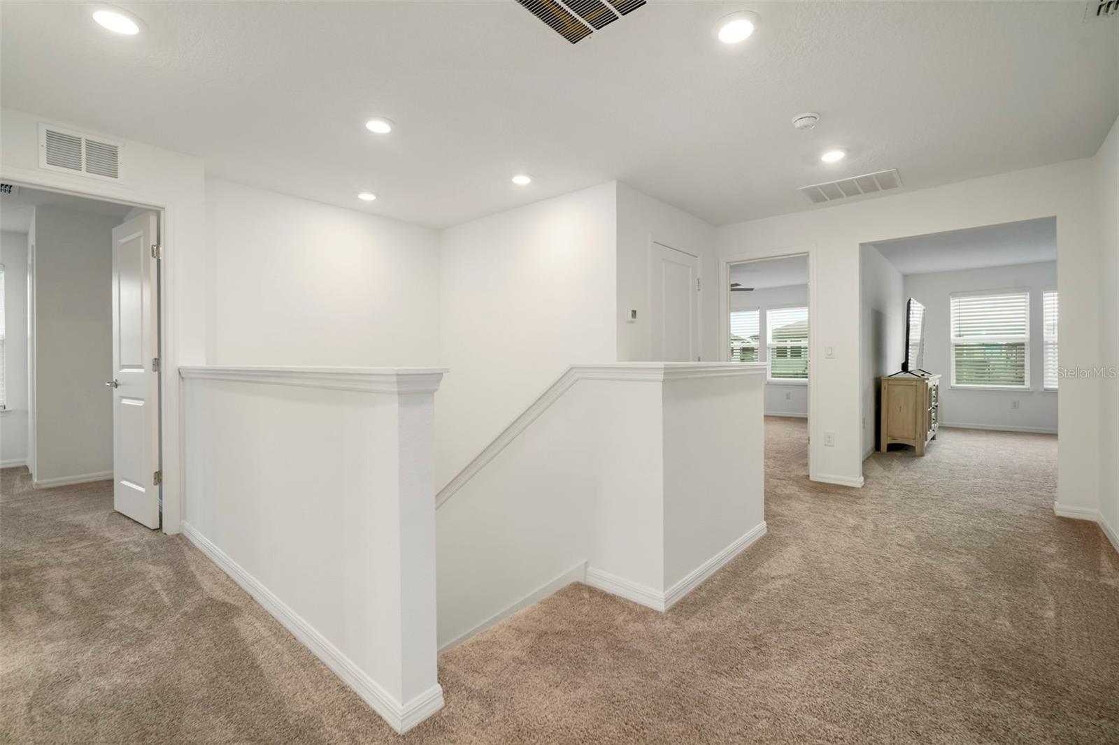 Listing photo id 35 for 3886 Maple Bay Lane