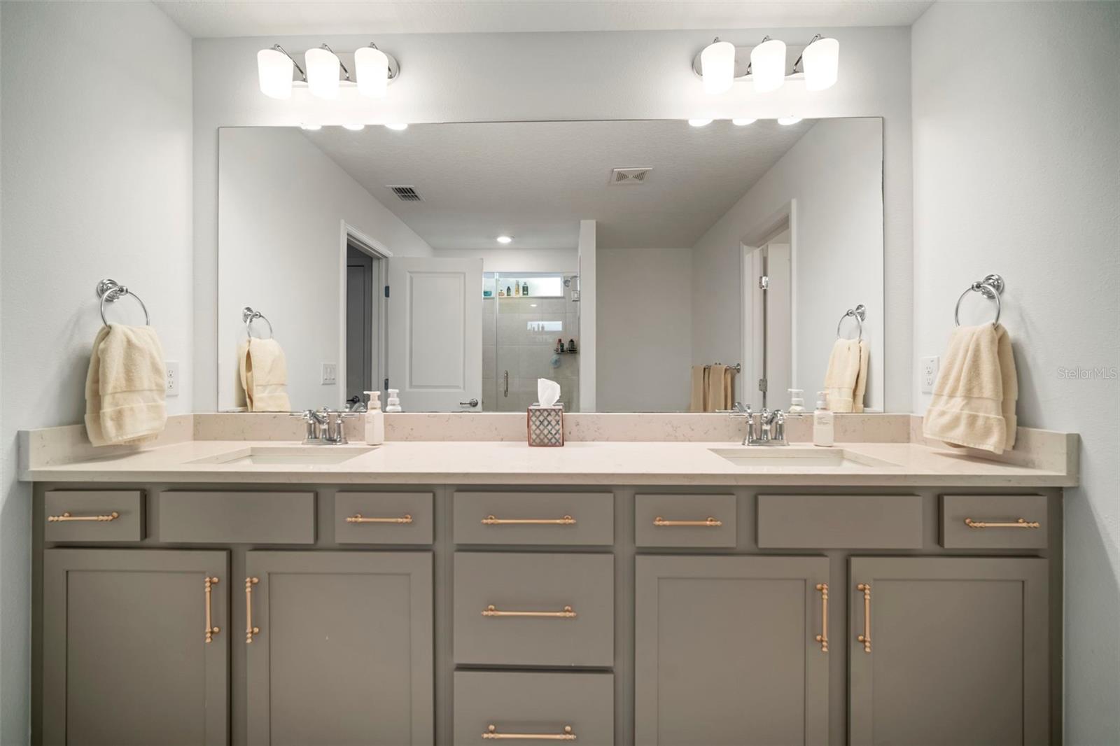 Listing photo id 43 for 3886 Maple Bay Lane
