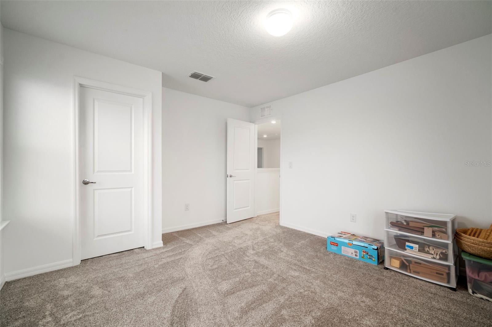 Listing photo id 46 for 3886 Maple Bay Lane