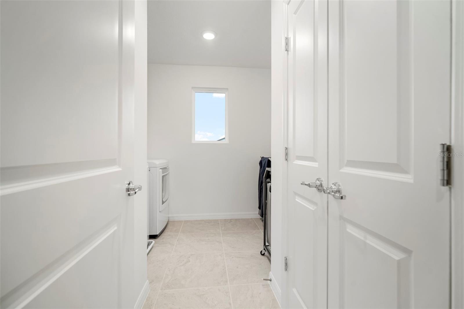Listing photo id 58 for 3886 Maple Bay Lane