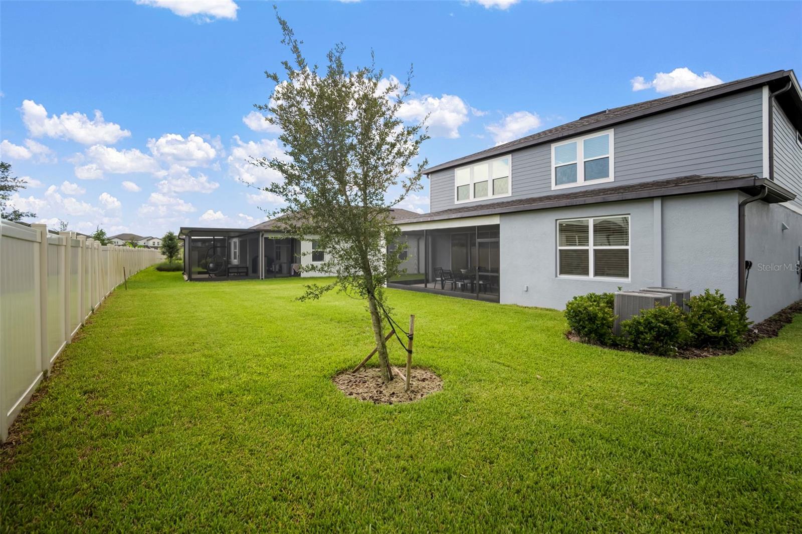 Listing photo id 65 for 3886 Maple Bay Lane