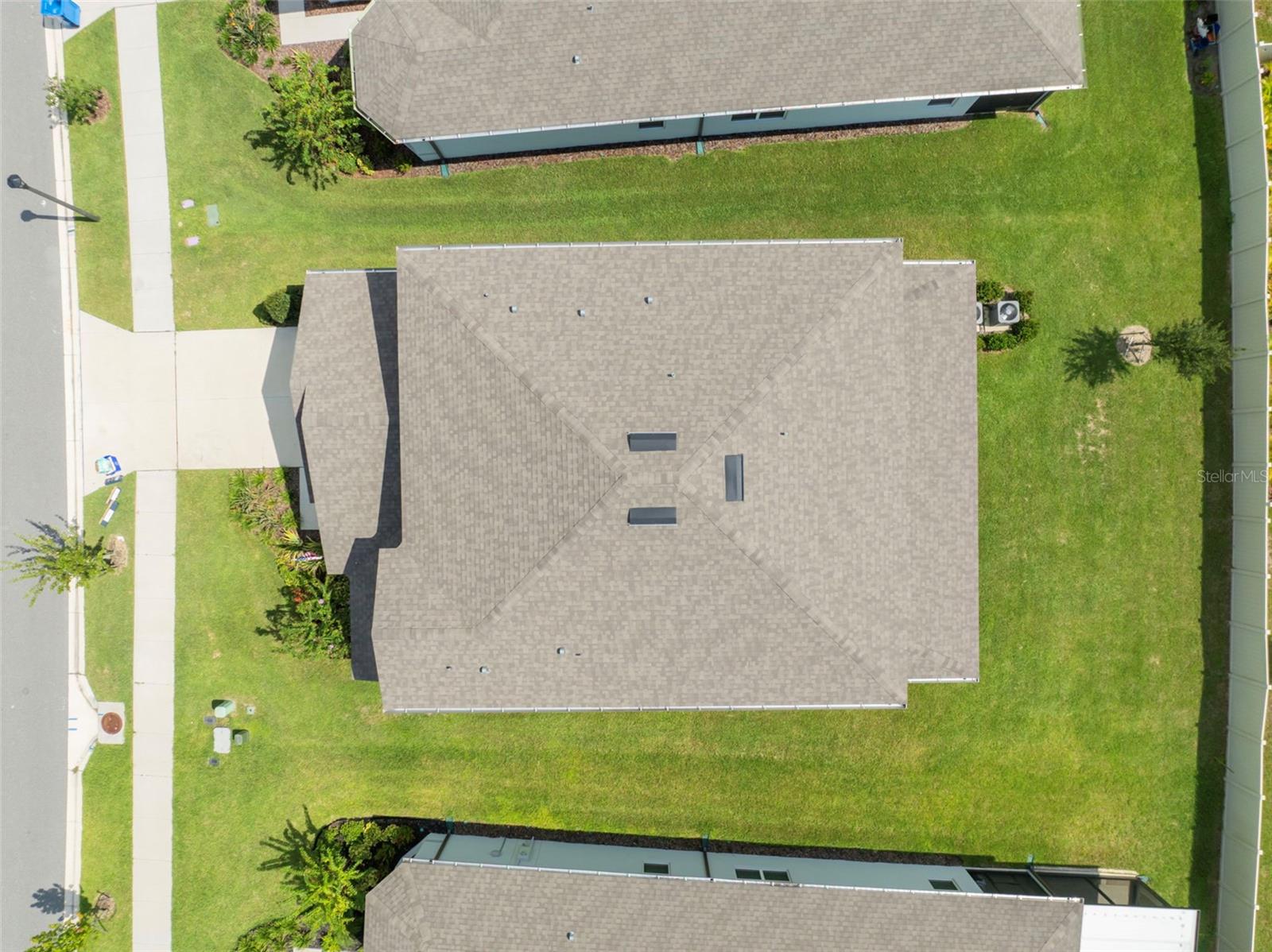 Listing photo id 68 for 3886 Maple Bay Lane