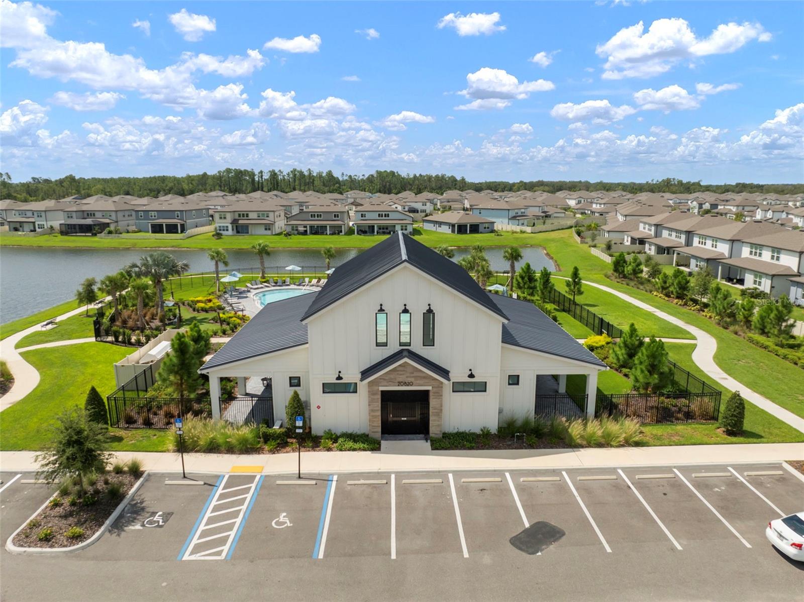 Listing photo id 75 for 3886 Maple Bay Lane