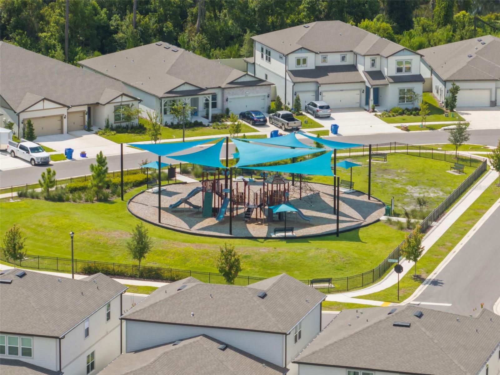 Listing photo id 79 for 3886 Maple Bay Lane