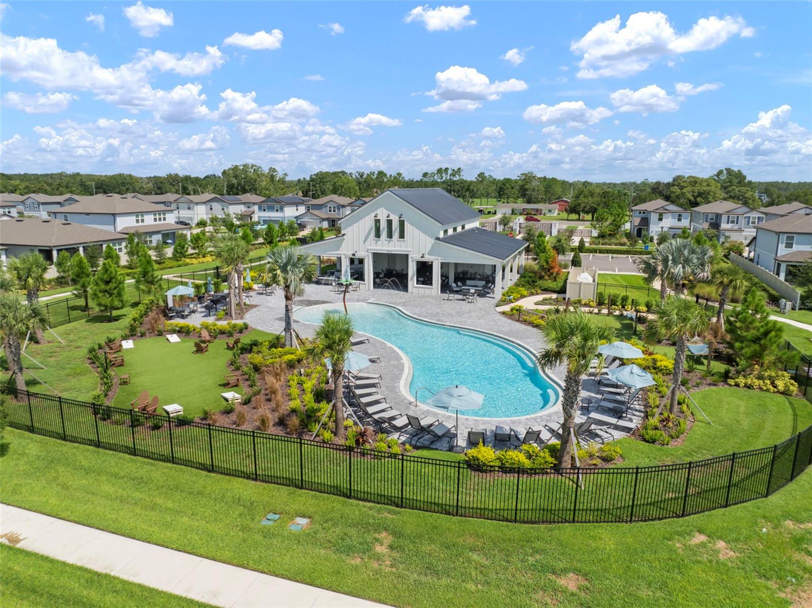 Listing photo id 82 for 3886 Maple Bay Lane