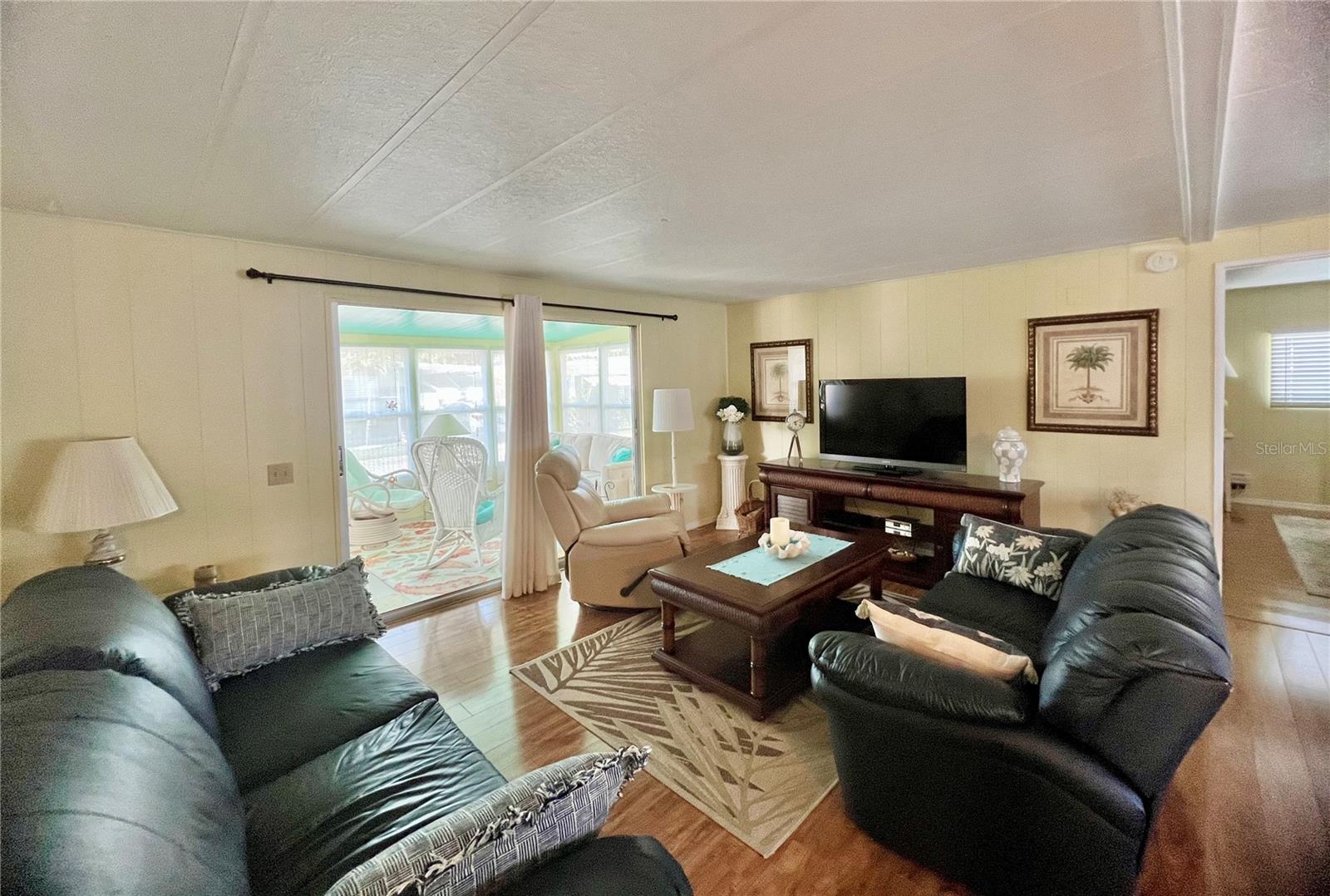 Image 13 of 72 For 1100 Belcher Road S 613