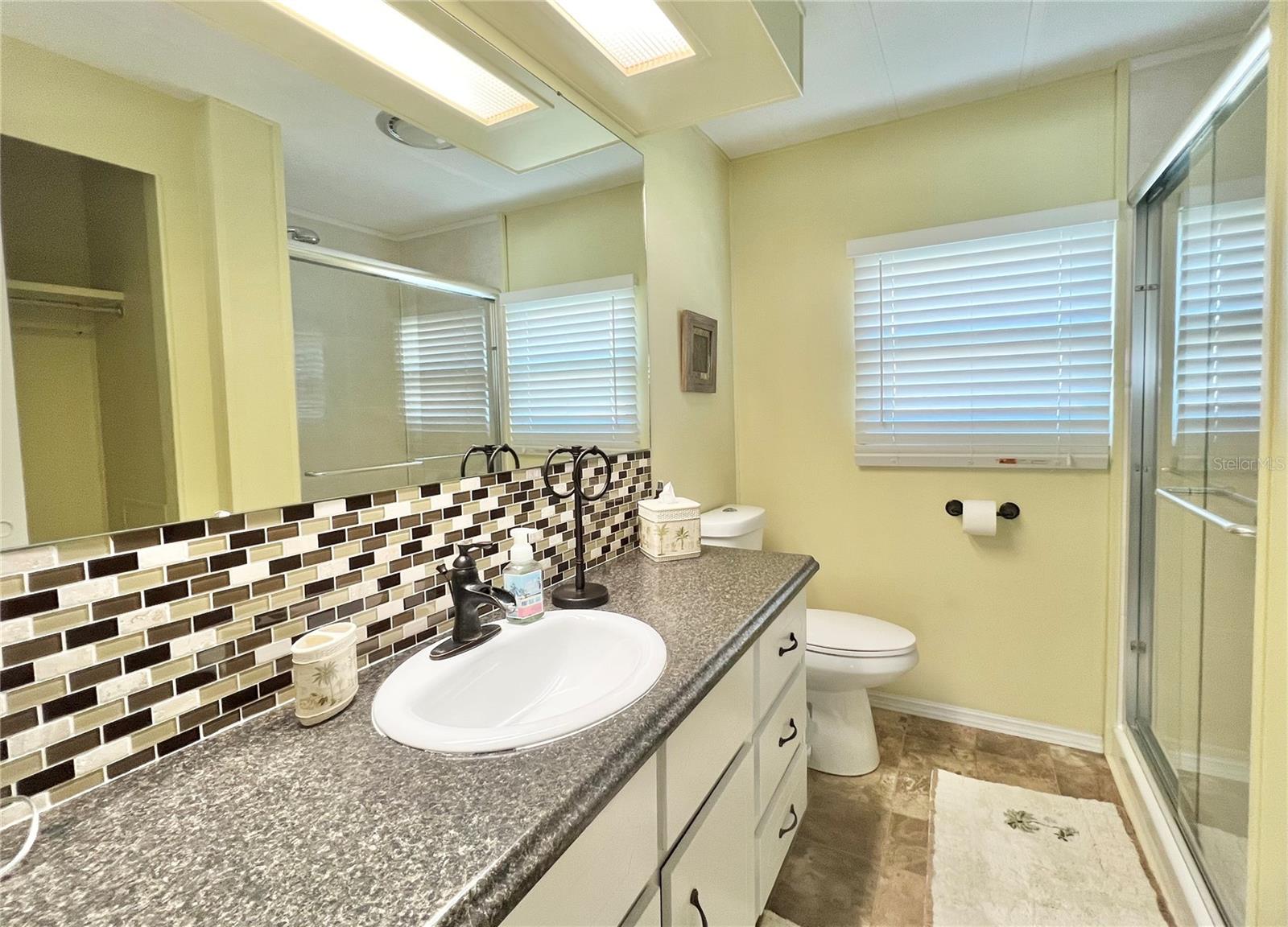 Image 23 of 72 For 1100 Belcher Road S 613