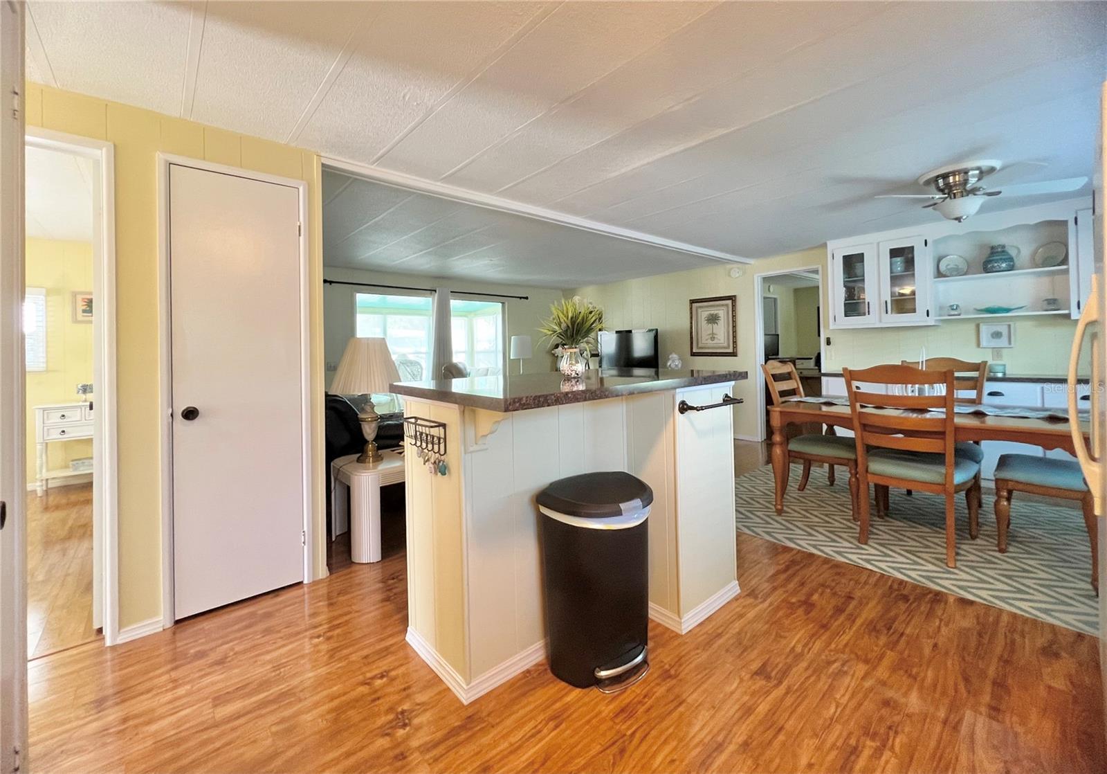 Image 33 of 72 For 1100 Belcher Road S 613