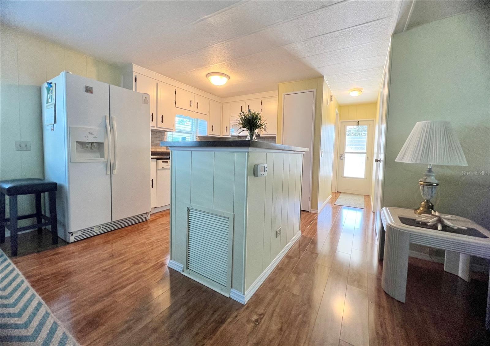 Image 38 of 72 For 1100 Belcher Road S 613