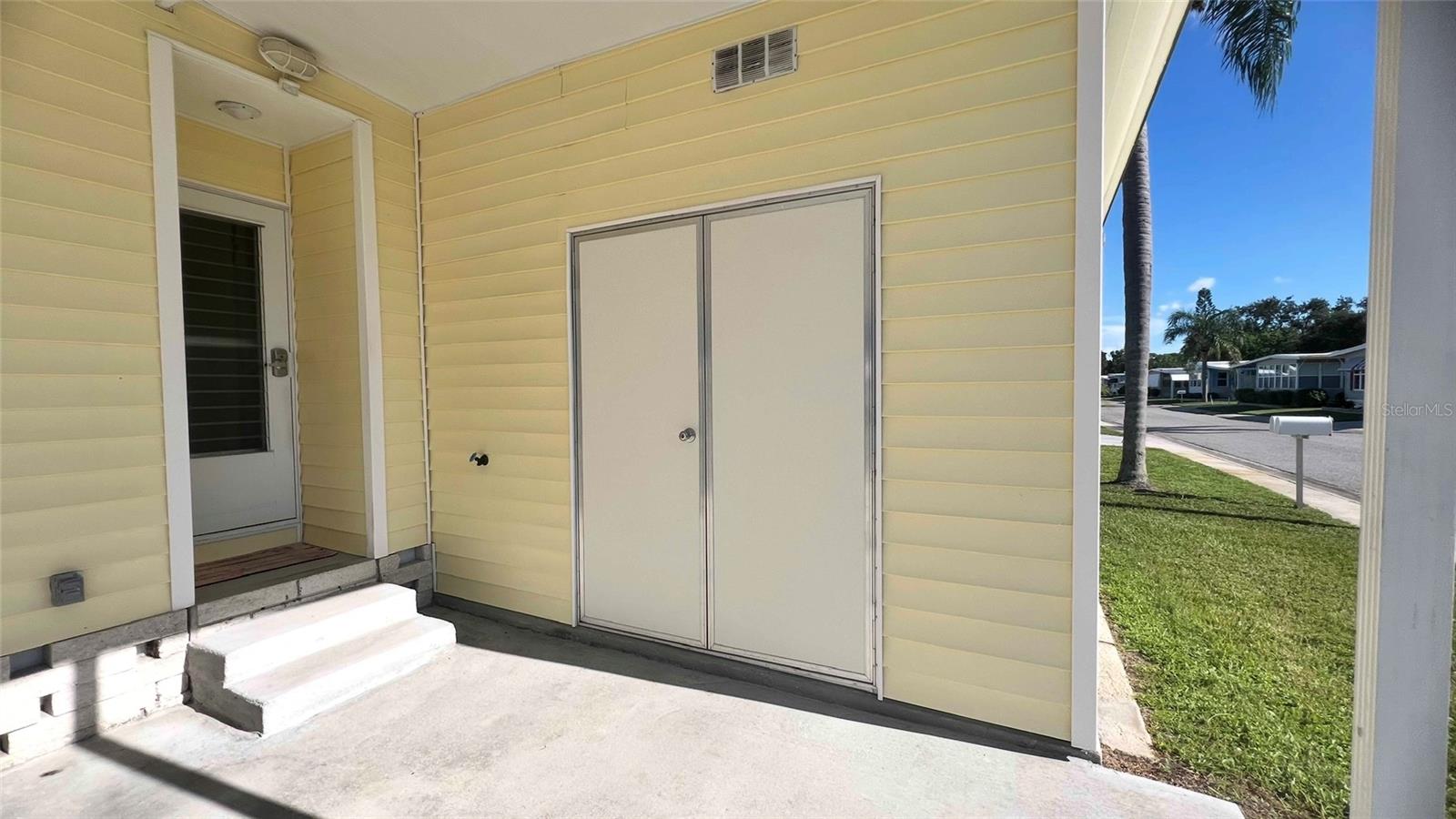 Image 9 of 72 For 1100 Belcher Road S 613