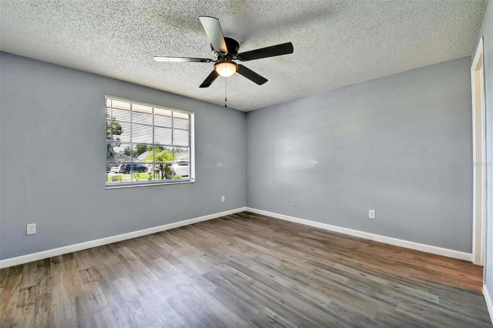 Image 12 of 36 For 12615 Logan Place