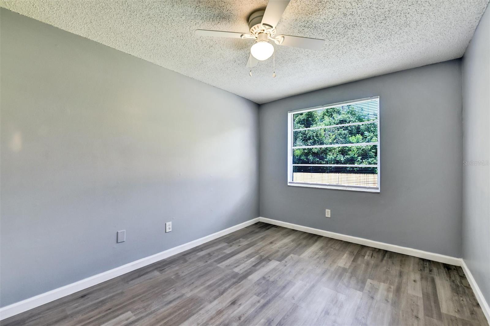 Image 17 of 36 For 12615 Logan Place
