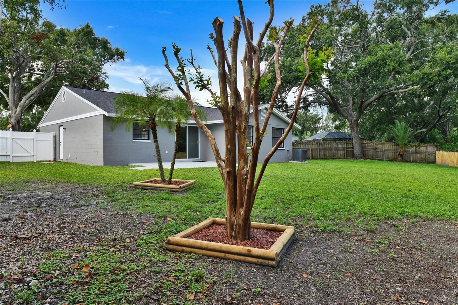Image 23 of 36 For 12615 Logan Place