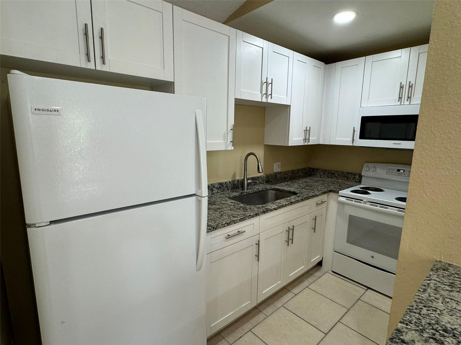Image 7 of 18 For 9248 Lake Chase Island Way 9248