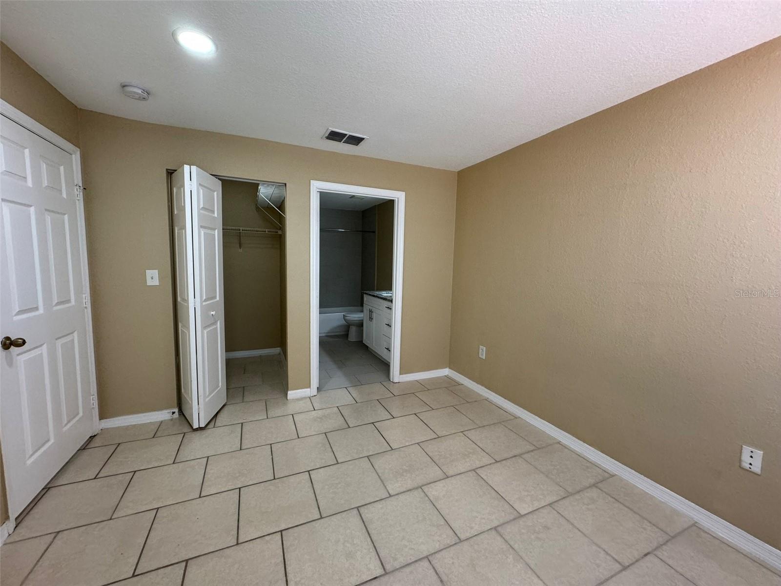 Image 9 of 18 For 9248 Lake Chase Island Way 9248