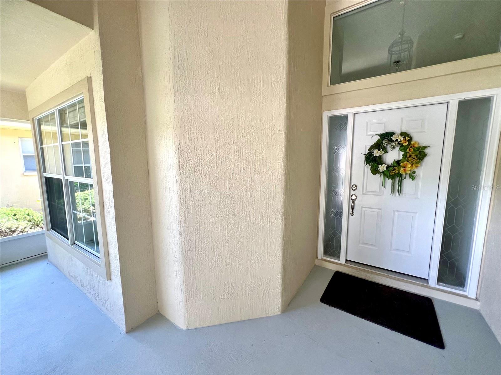 Listing photo id 0 for 1435 Stroud Court