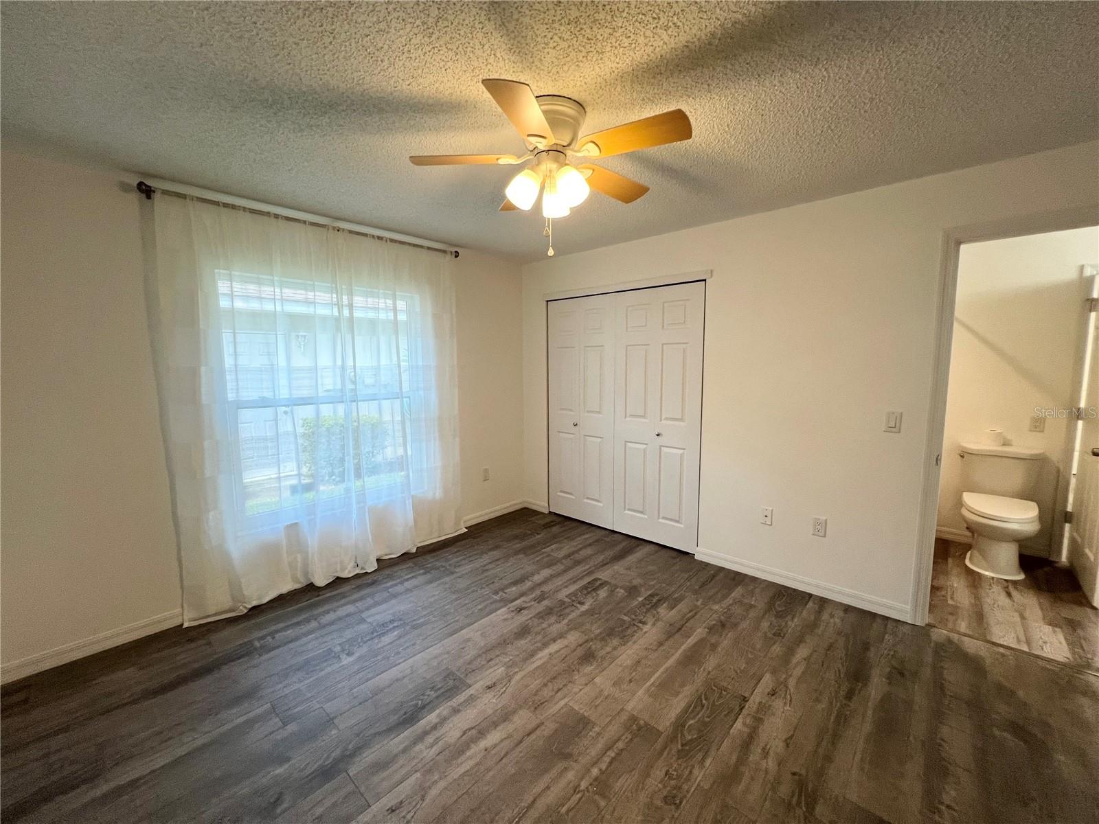Listing photo id 21 for 1435 Stroud Court