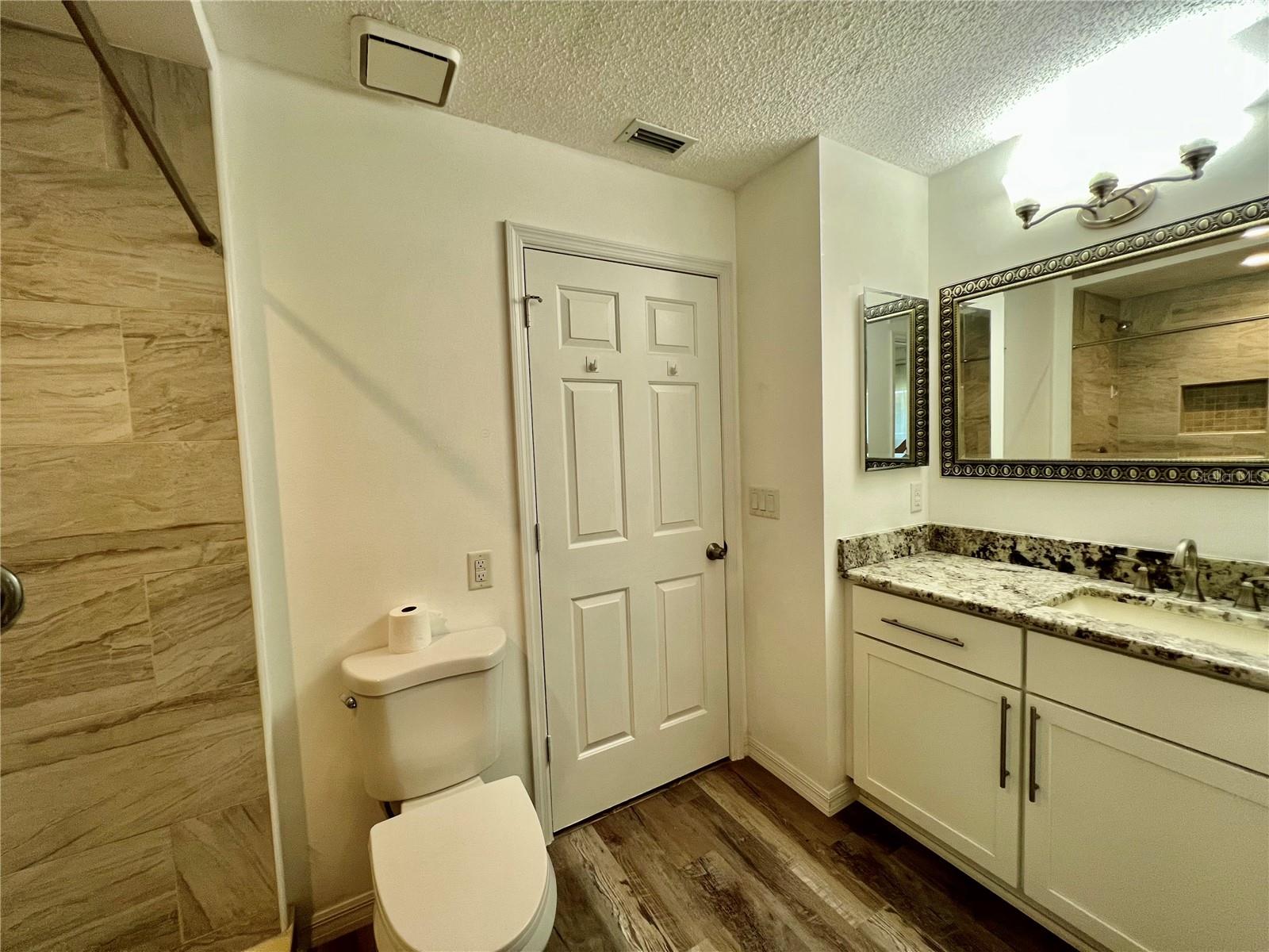 Listing photo id 23 for 1435 Stroud Court