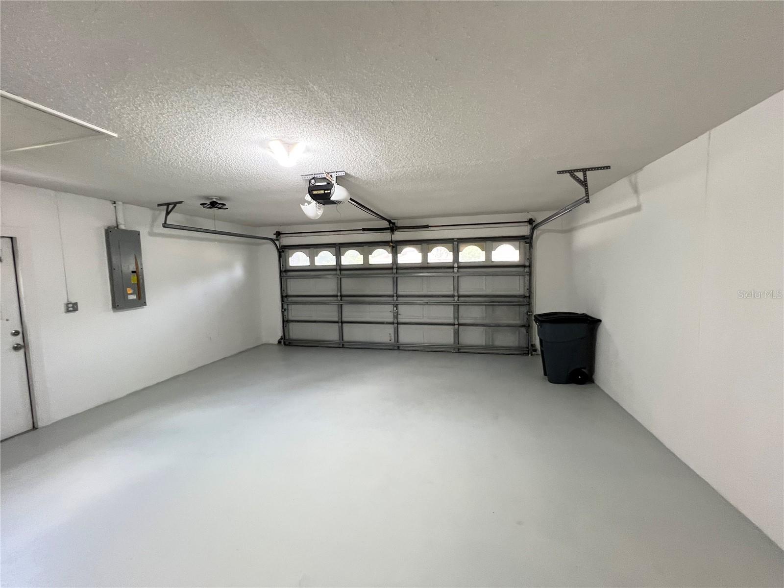 Listing photo id 27 for 1435 Stroud Court