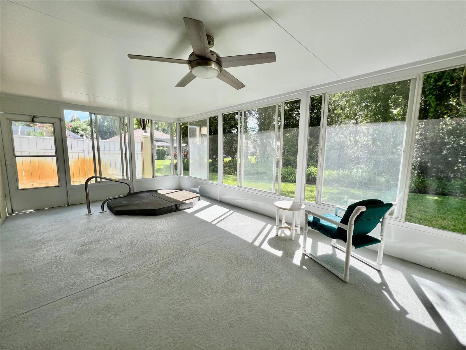 Listing photo id 31 for 1435 Stroud Court