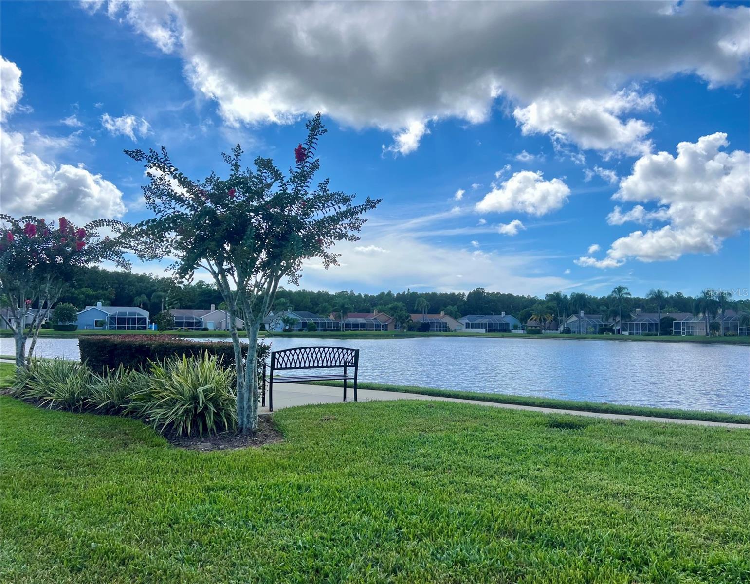 Listing photo id 37 for 1435 Stroud Court