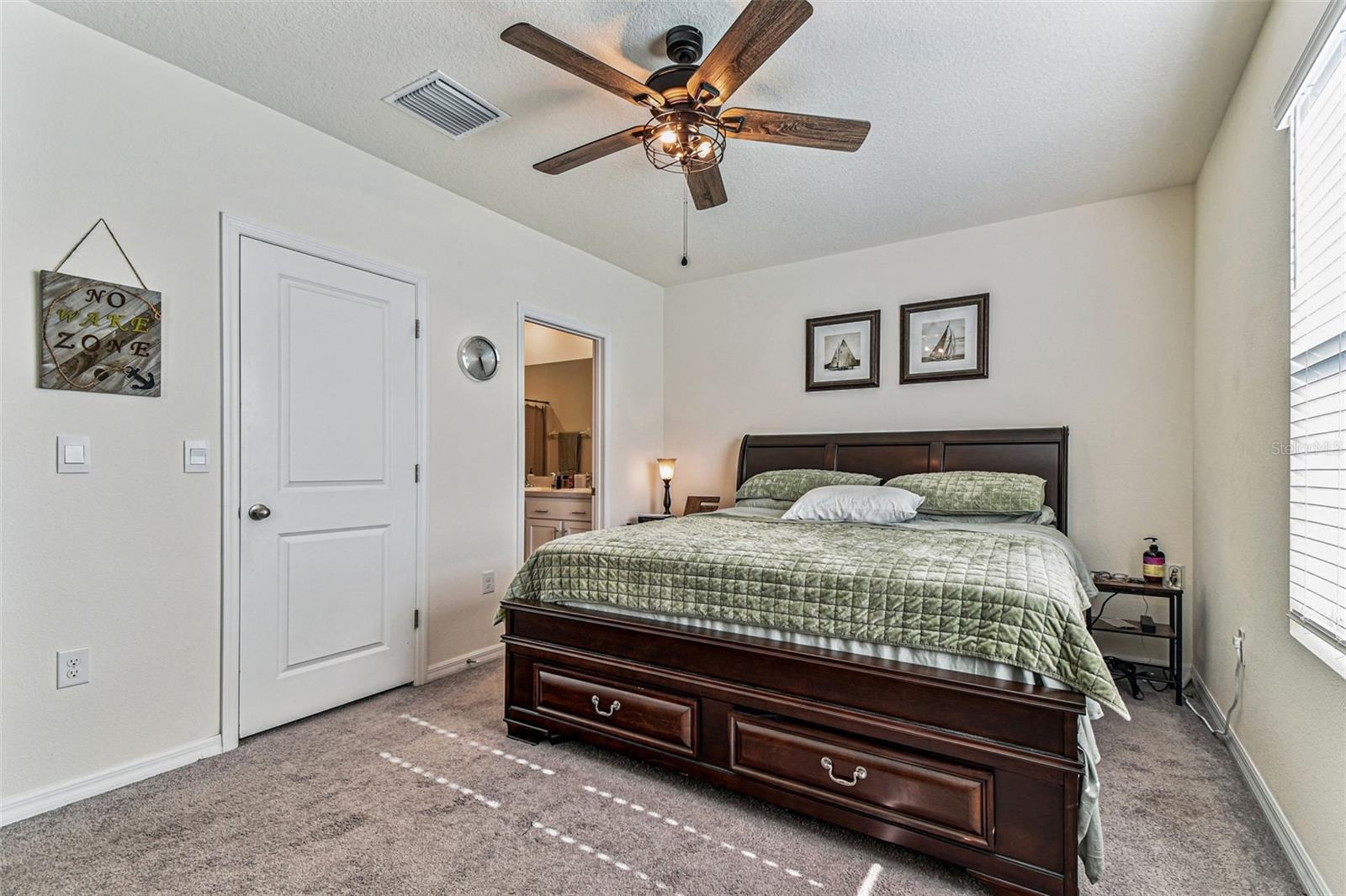 Image 18 of 51 For 2893 Suncoast Plains Drive