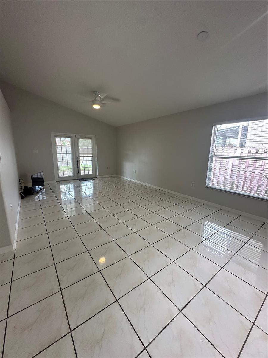 Image 18 of 19 For 2921 Ivy Street