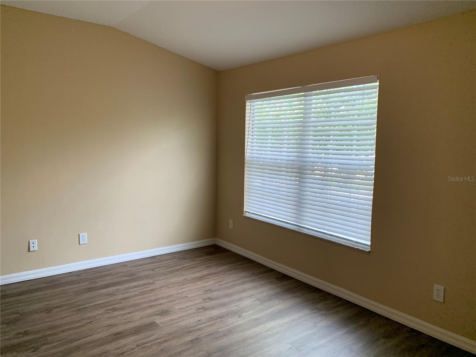 Image 15 of 23 For 12355 Foxmoor Peak Drive