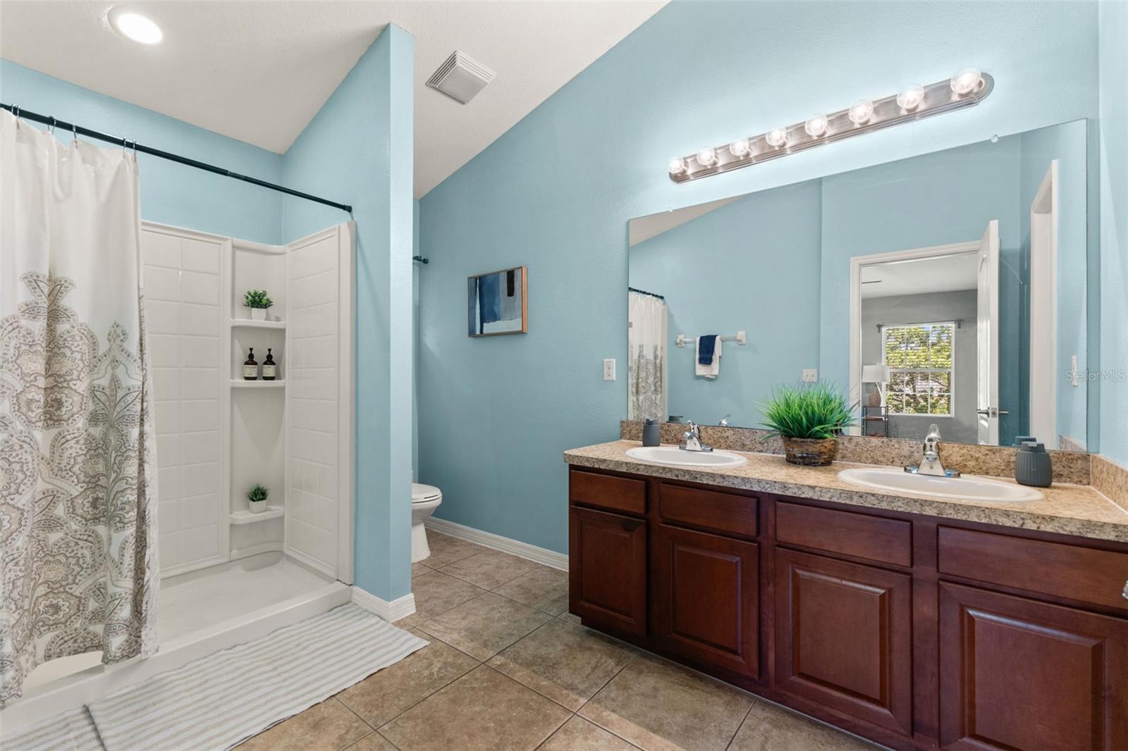 Image 24 of 50 For 8405 Blue Rock Drive
