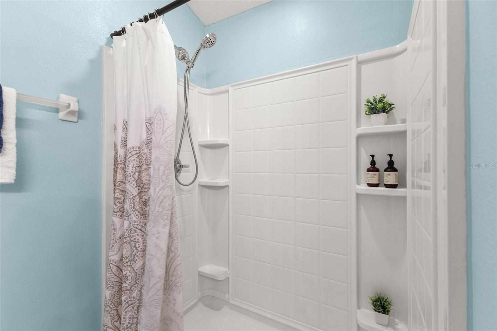 Image 25 of 50 For 8405 Blue Rock Drive