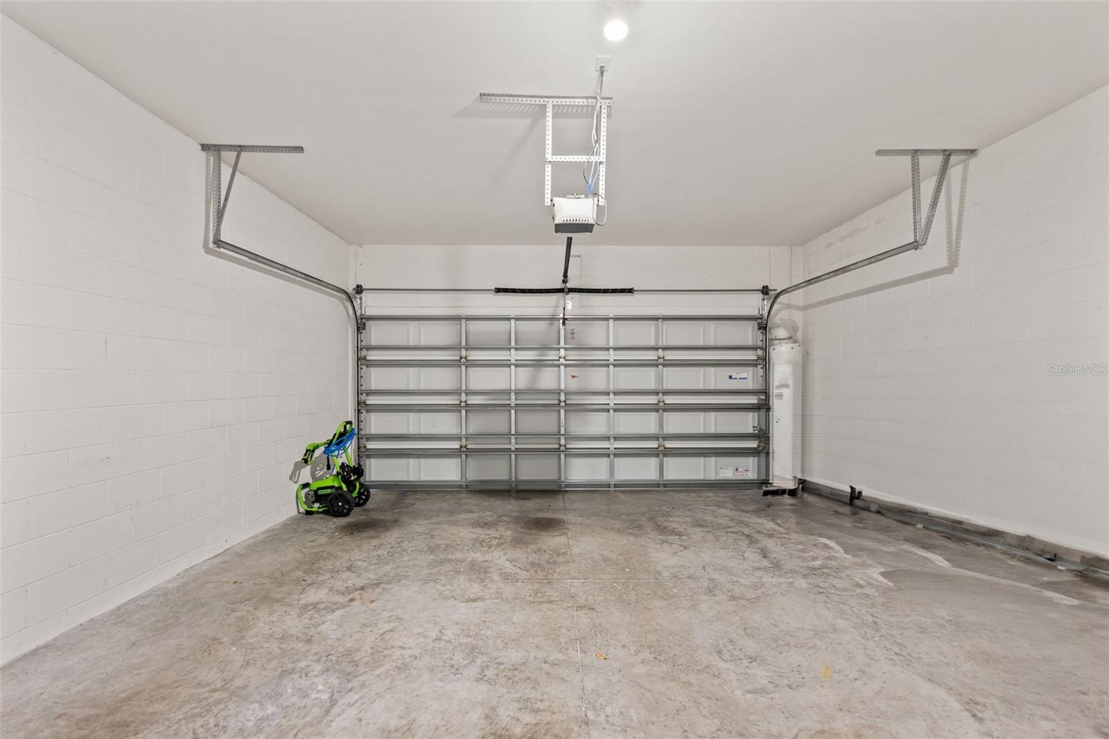 Image 31 of 50 For 8405 Blue Rock Drive