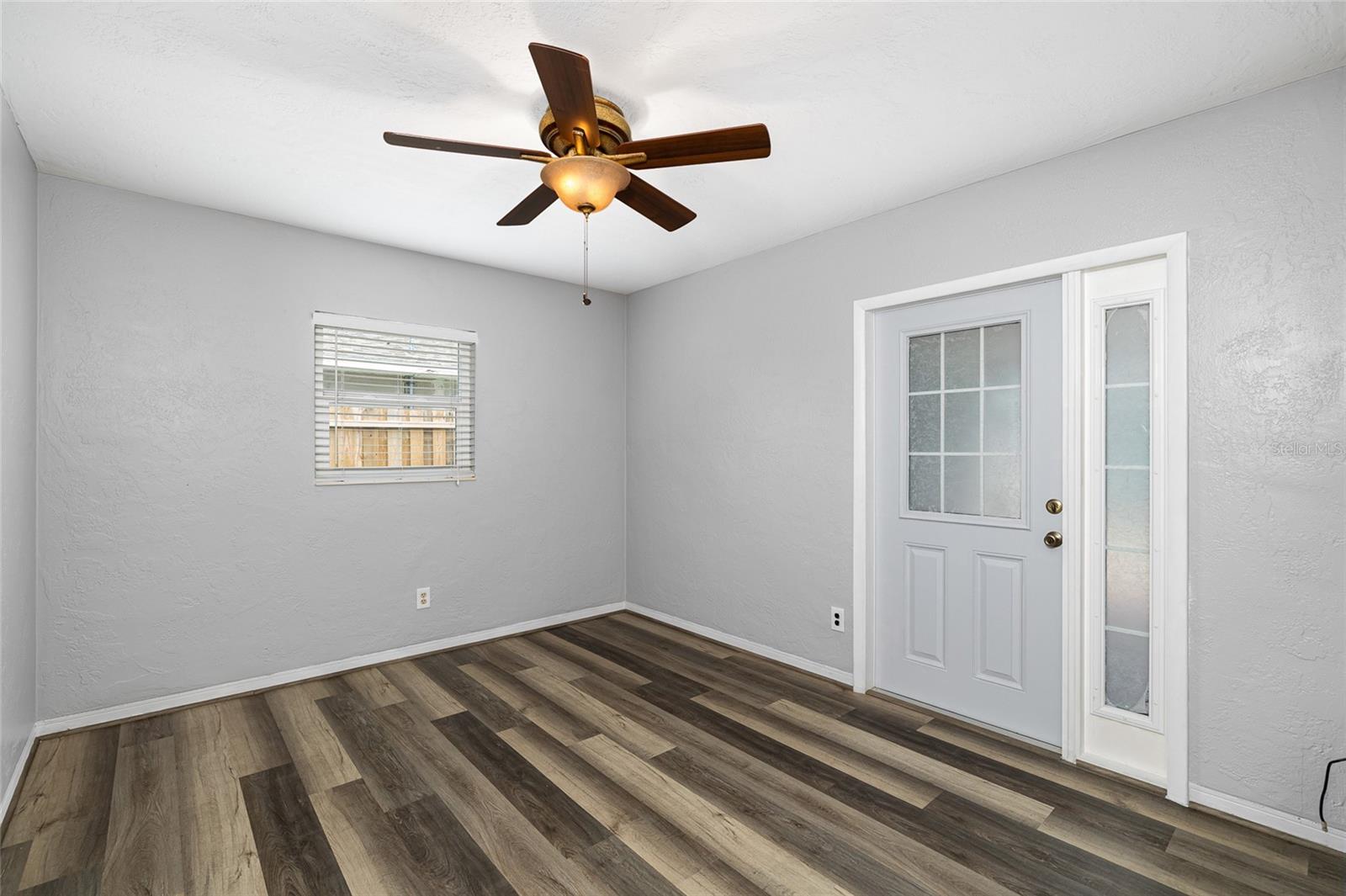 Image 18 of 28 For 4210 25th Avenue N
