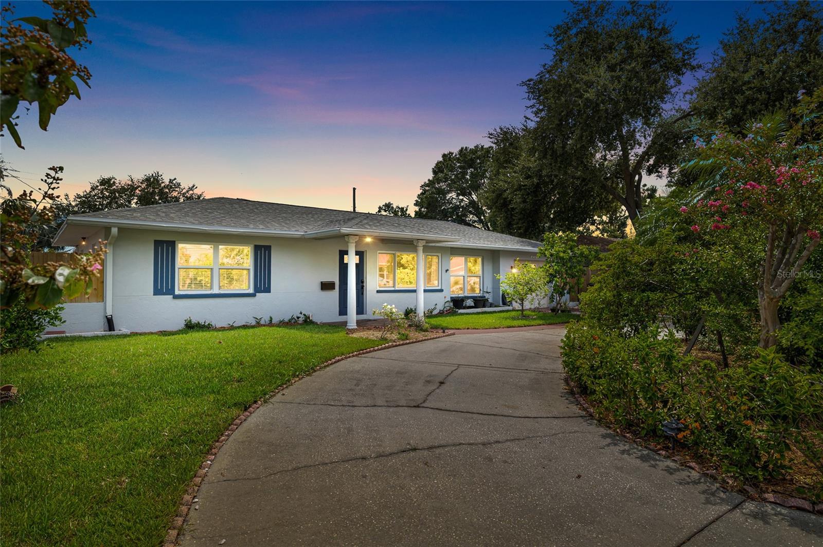 Image 3 of 28 For 4210 25th Avenue N