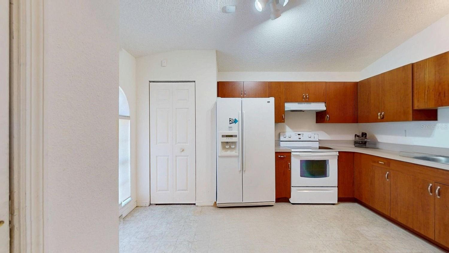 Image 6 of 18 For 1735 26th Avenue S