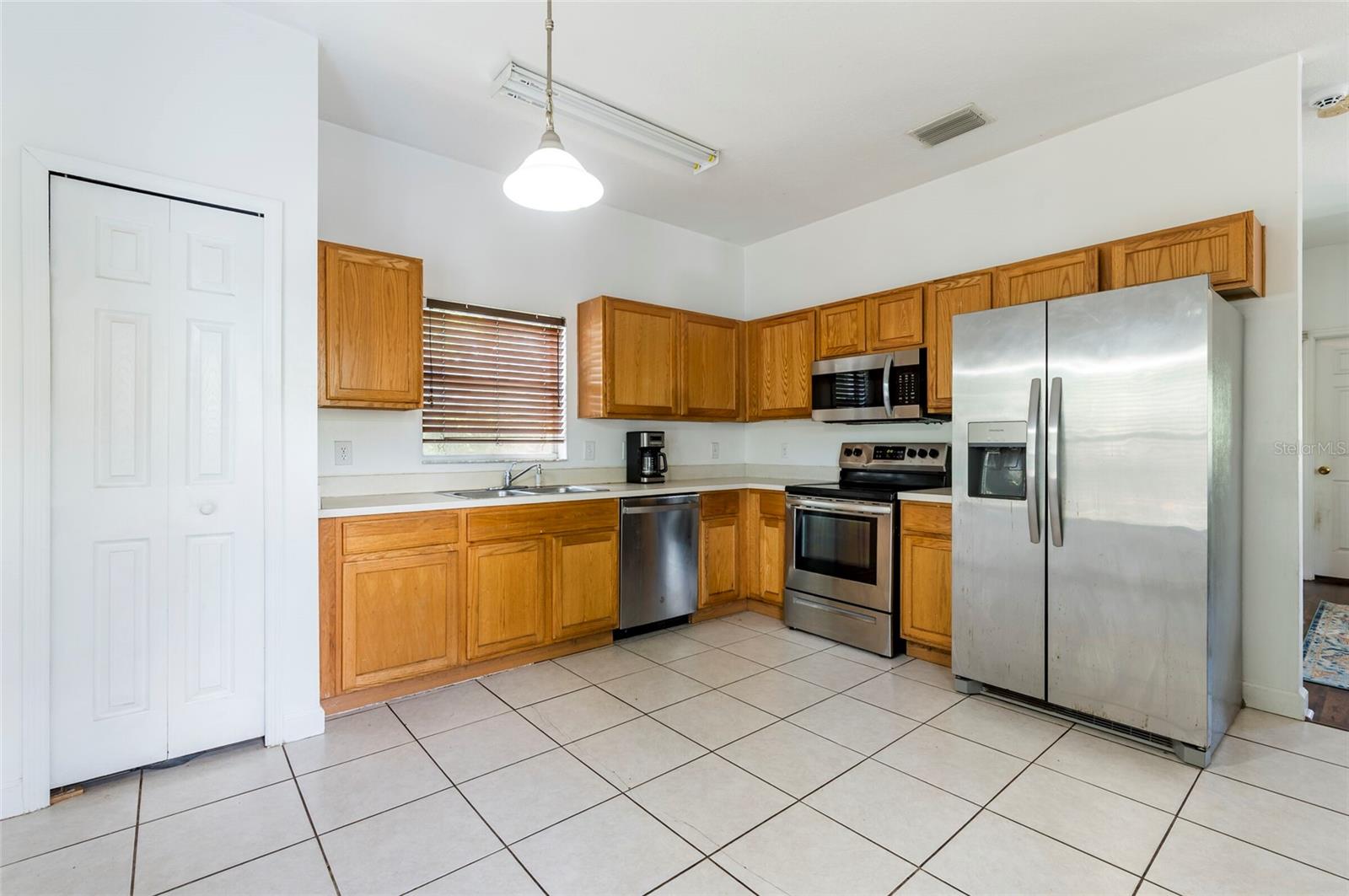 Image 10 of 25 For 8213 Klondyke Street